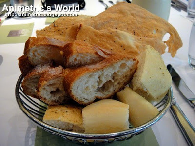 Complimentary bread basket at Sala Bistro